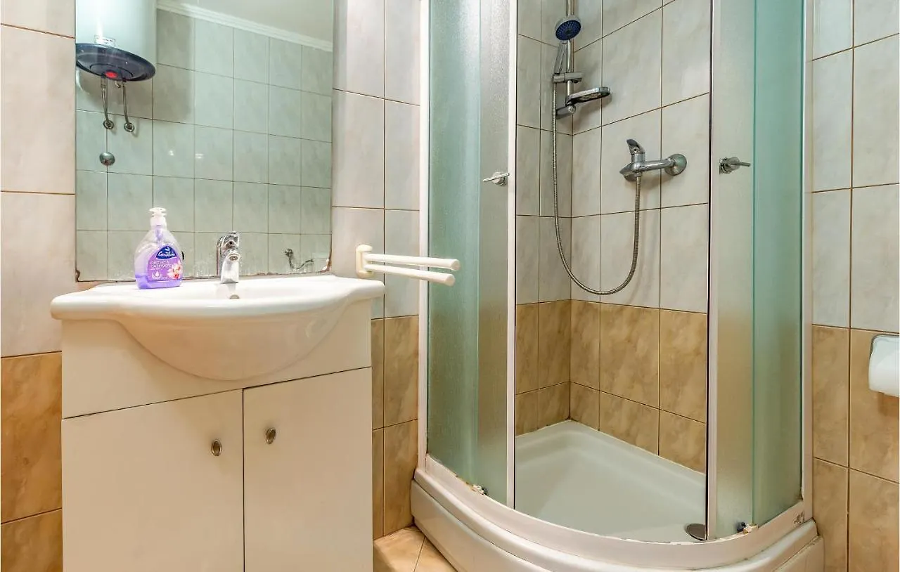 Lovely Apartment In Medulin With Kitchen